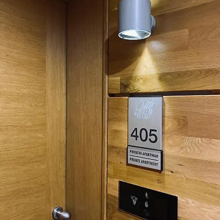 405